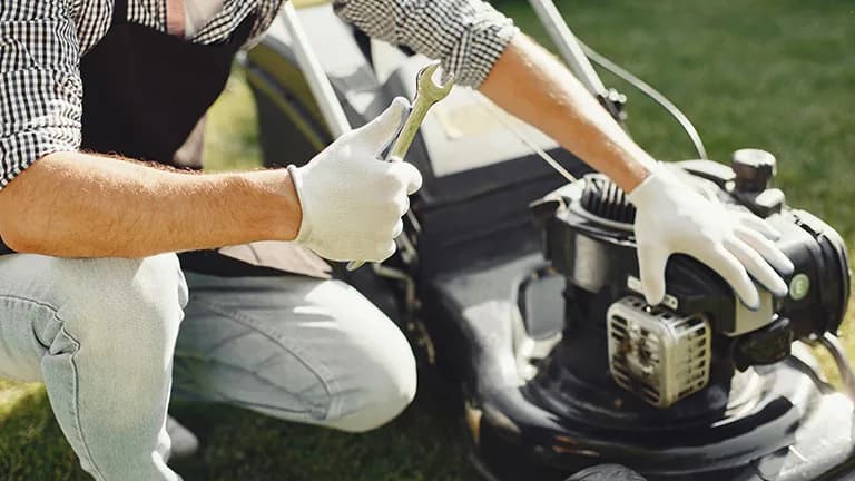 Jak odpalić traktorek kosiarkę bez akumulatora - proste sposoby na start